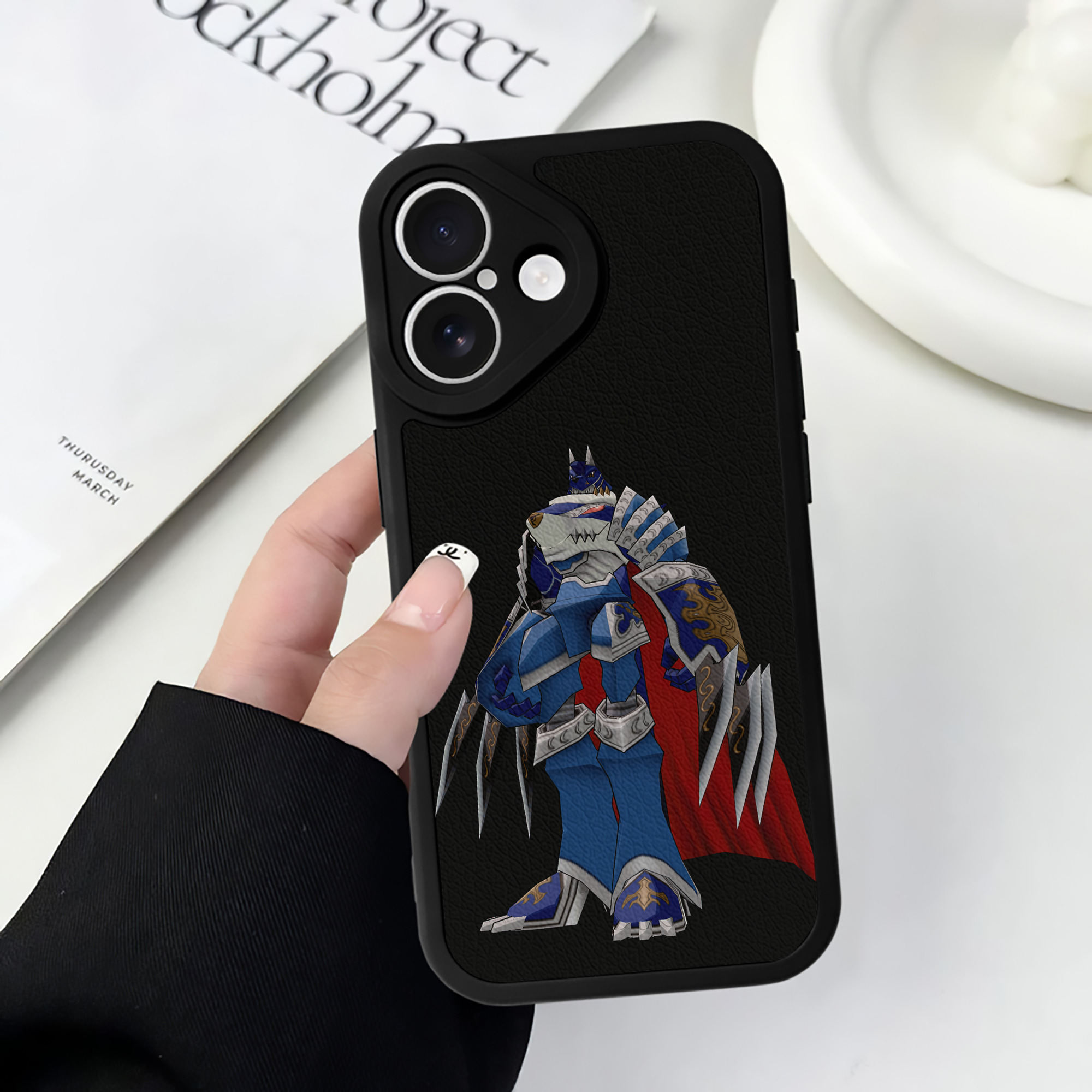 （画像用） Digimon デジタルモンスター/デジモン 【iPhone 16シリーズ対応】シリコンスマホケース（レザー調） 材質：シリコン